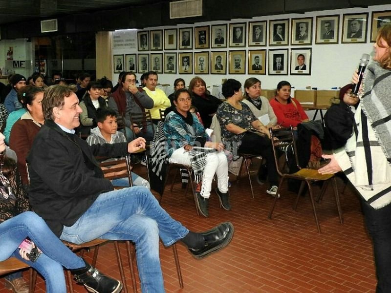 Firmat: se realizó el curso sobre manipulación segura de alimentos