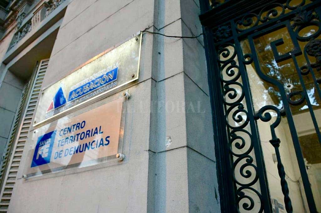 Balearon la sede de Fiscalía en Rosario