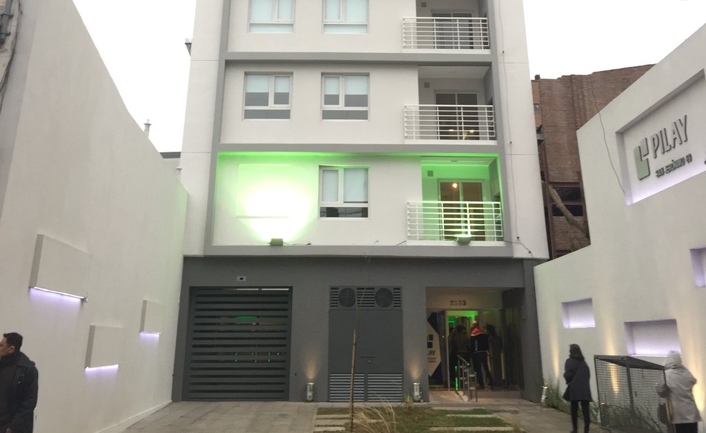 Pilay inauguró un nuevo edificio: el San Jerónimo 69