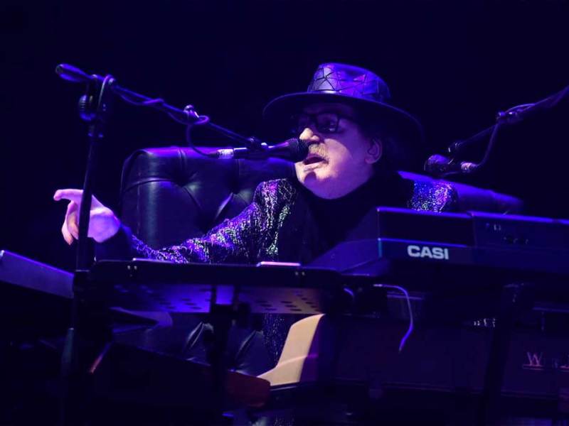 Charly García terminó antes el recital en Rosario por un problema de salud