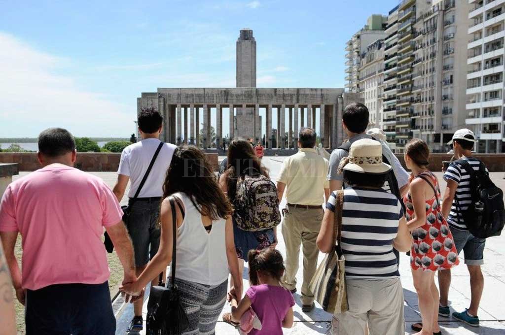 Rosario y Bariloche, los destinos que más crecieron en turismo receptivo