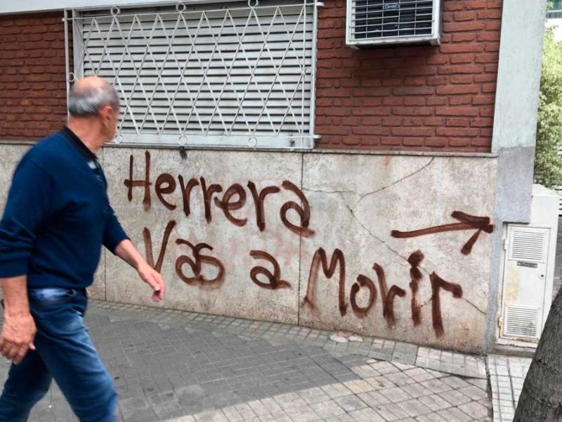 «Vas a morir», la amenazante pintada contra el goleador de Rosario Central
