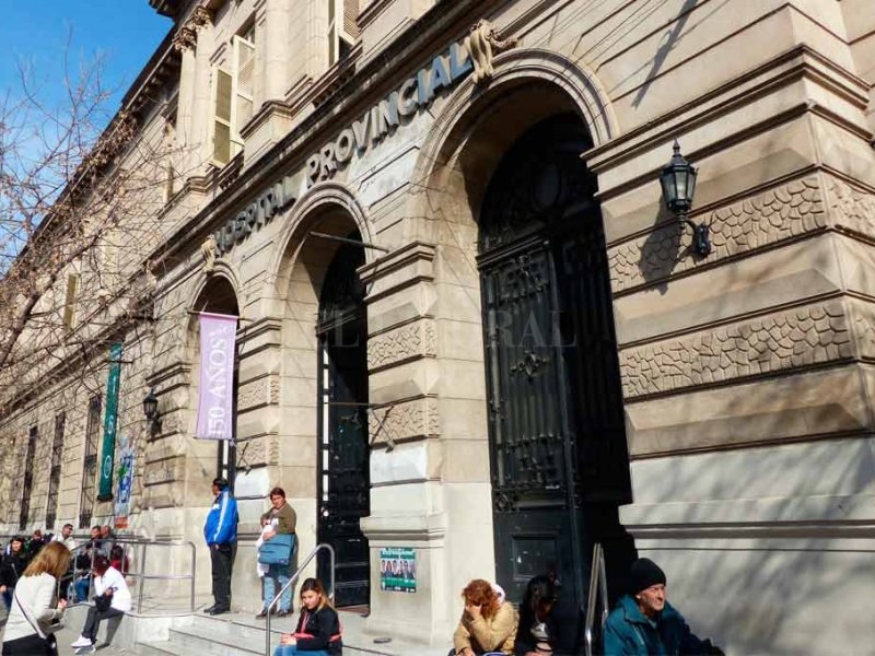 Rosario: dispararon desde un auto y mataron a un hombre