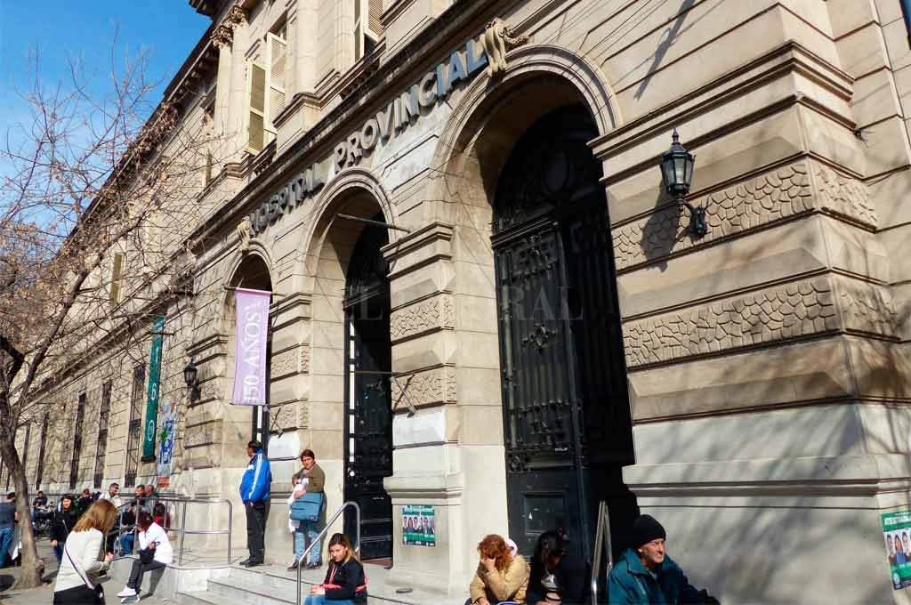 Rosario: dispararon desde un auto y mataron a un hombre