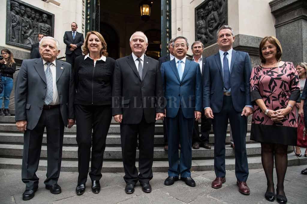 China mira al polo agroindustrial y a la hidrovía