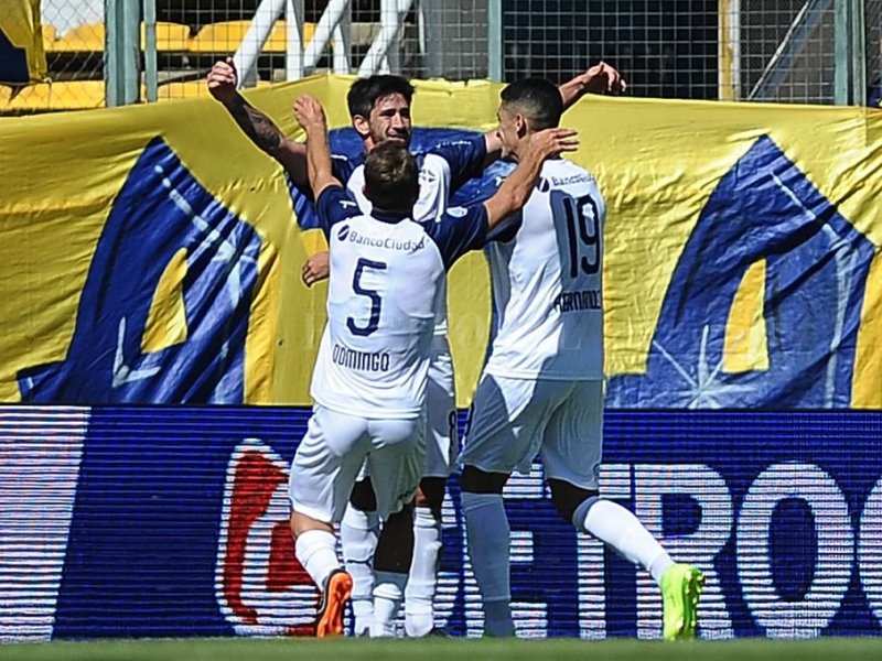 Independiente se lo dio vuelta a Rosario Central y clasificó a la Sudamericana