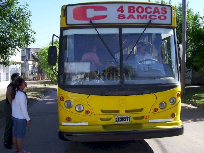 Colectivos: rige un paro por 48 hs en los servicios urbano e interurbano del interior del país