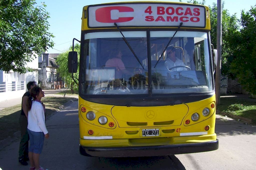 Colectivos: rige un paro por 48 hs en los servicios urbano e interurbano del interior del país