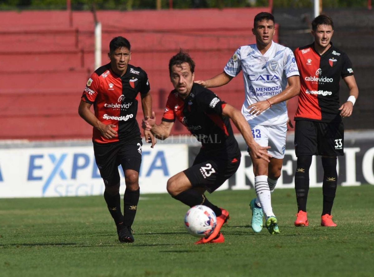 Colón venció a Godoy Cruz: la diferencia de los extremos