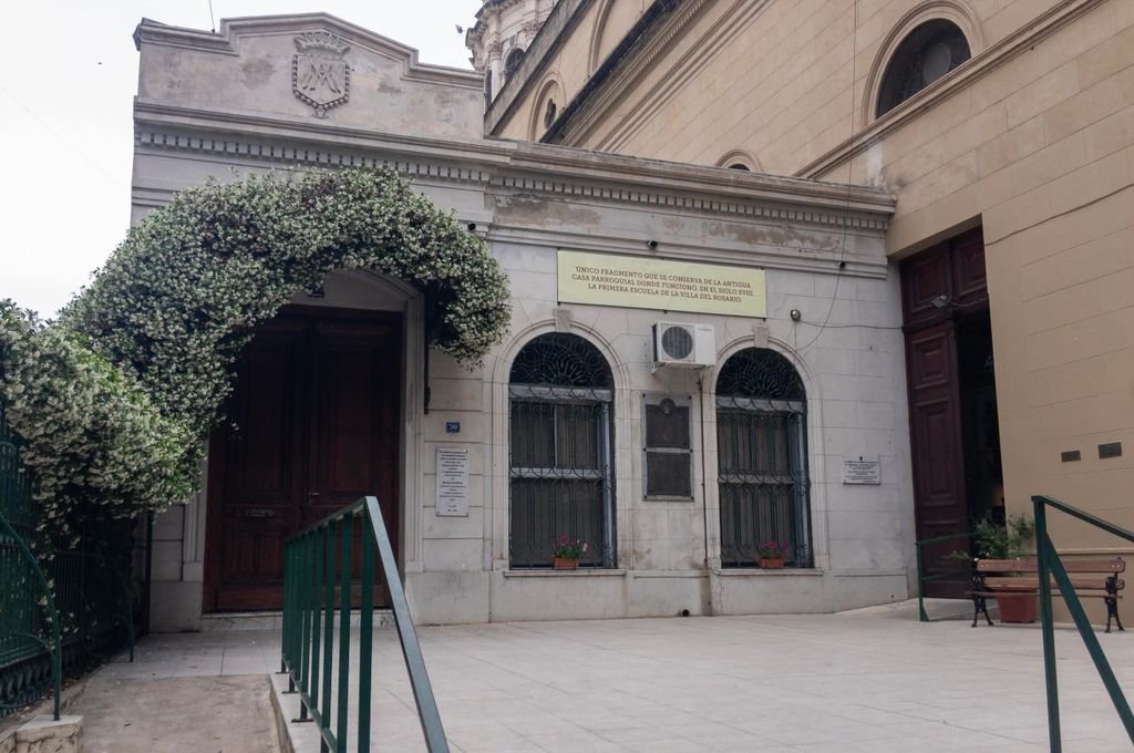 Vestigios del siglo XVIII: la primera escuela de Rosario