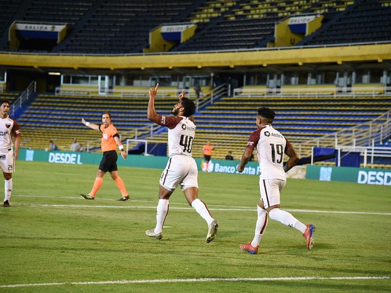 Colón vence a Rosario Central