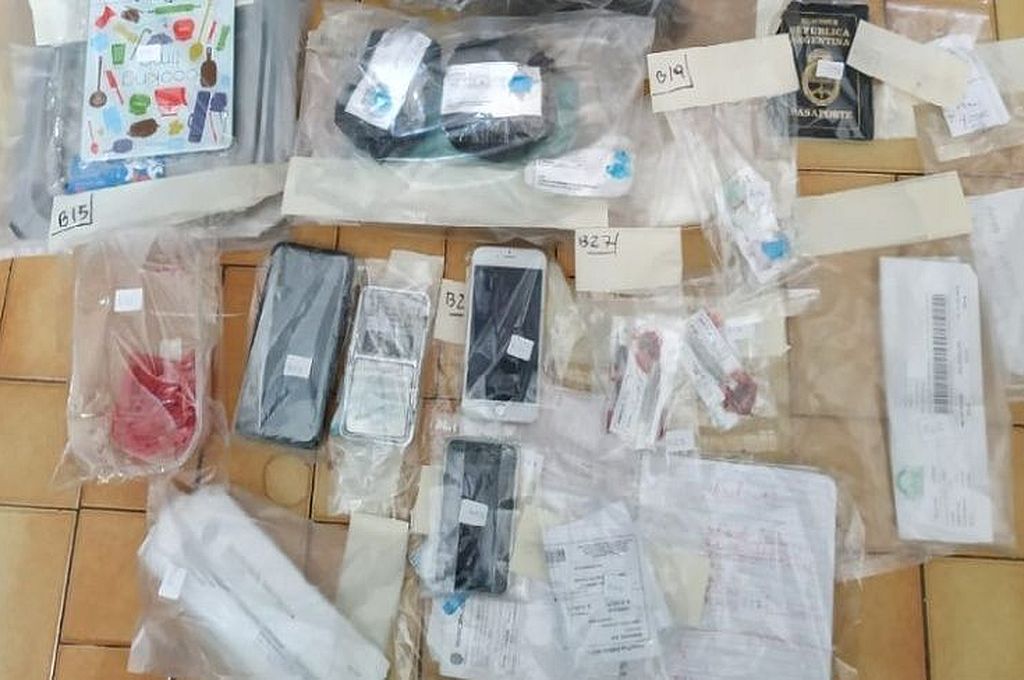 Policías detenidos tras 20 allanamientos por narcotráfico en Rosario, Rufino y Venado Tuerto