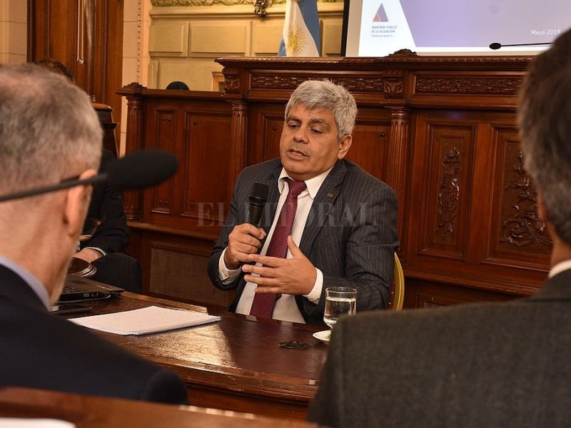 Se complica la situación de los fiscales acusados de corrupción