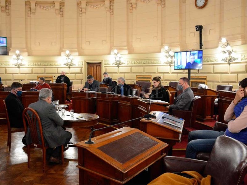 La Legislatura cierra filas ante un fallo que cuestiona sus facultades
