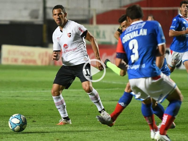 Unión buscó con muchos centros lo que Newell’s encontró en una pelota quieta