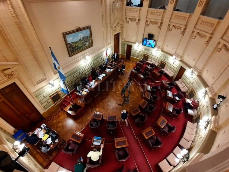 Jueces rosarinos respaldaron el reclamo de defensores y fiscales