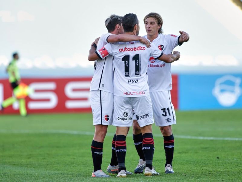 Newell’s goleó a Godoy Cruz en Mendoza