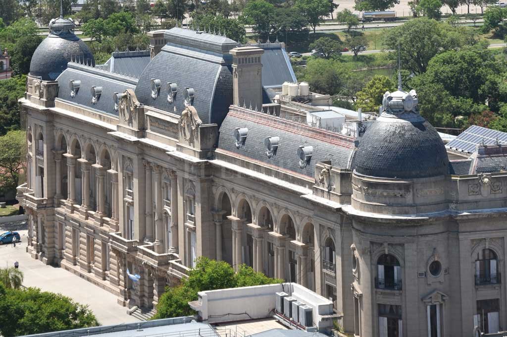 Acuerdo paritario entre el gobierno de Santa Fe y los estatales