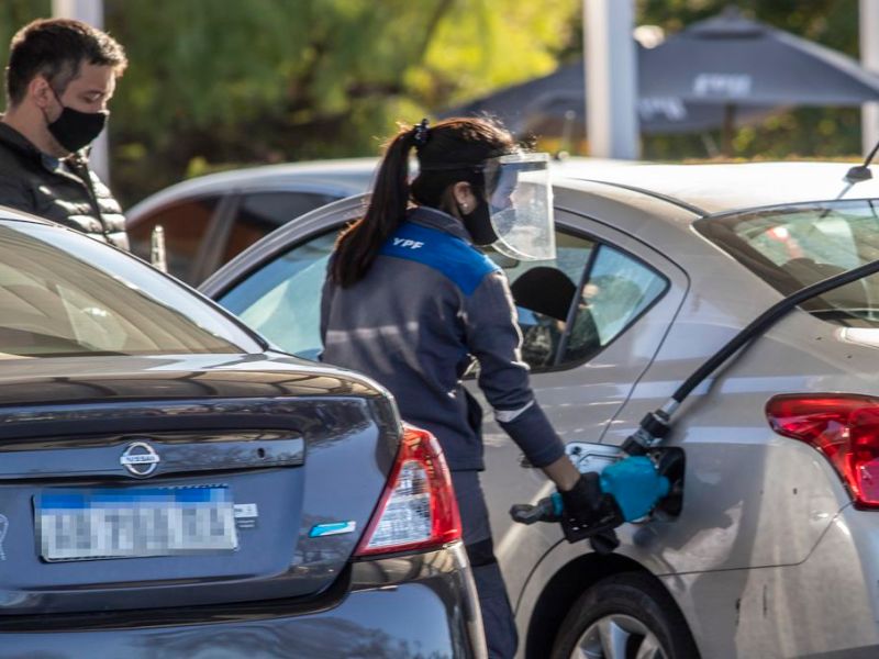 YPF volvió a aumentar sus combustibles: así quedaron los precios en Santa Fe