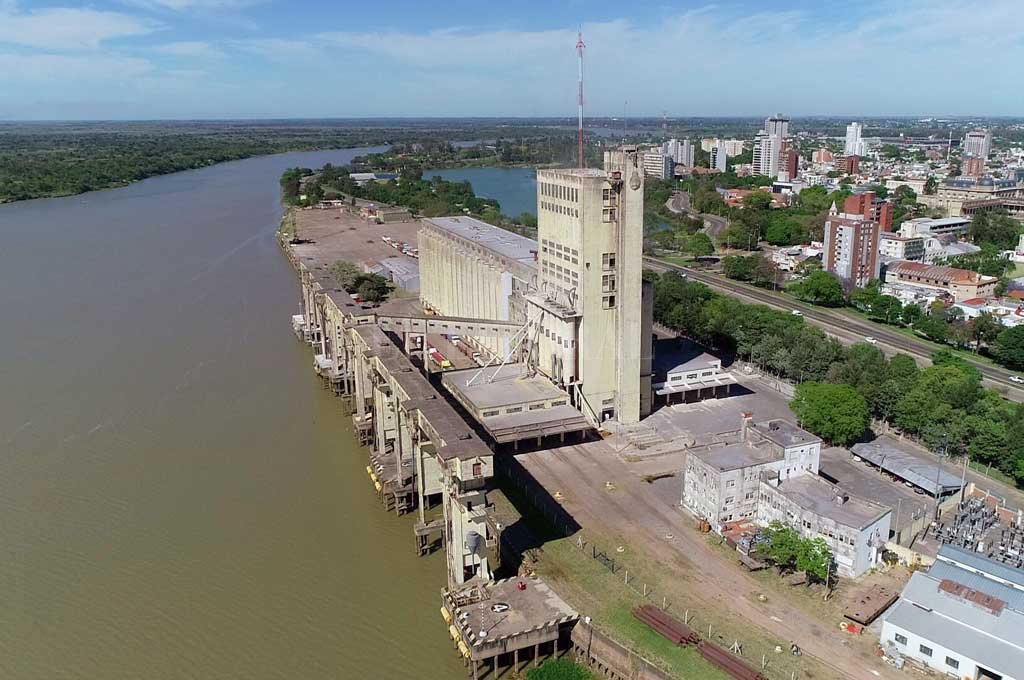 La provincia propone licitar el muelle de contenedores