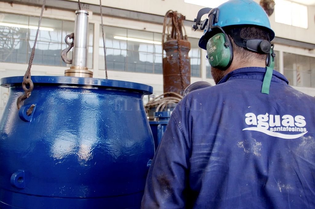 Aguas Santafesinas puso en funcionamiento una nueva bomba de capatación de agua en Rosario