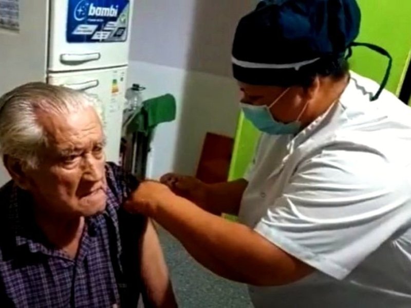 Este lunes comenzará en la provincia el operativo de vacunación para mayores de 90 años