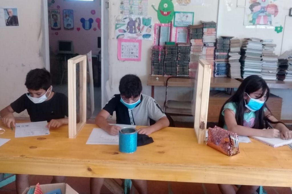 Tutorías comunitarias para reducir la brecha educativa en la pandemia