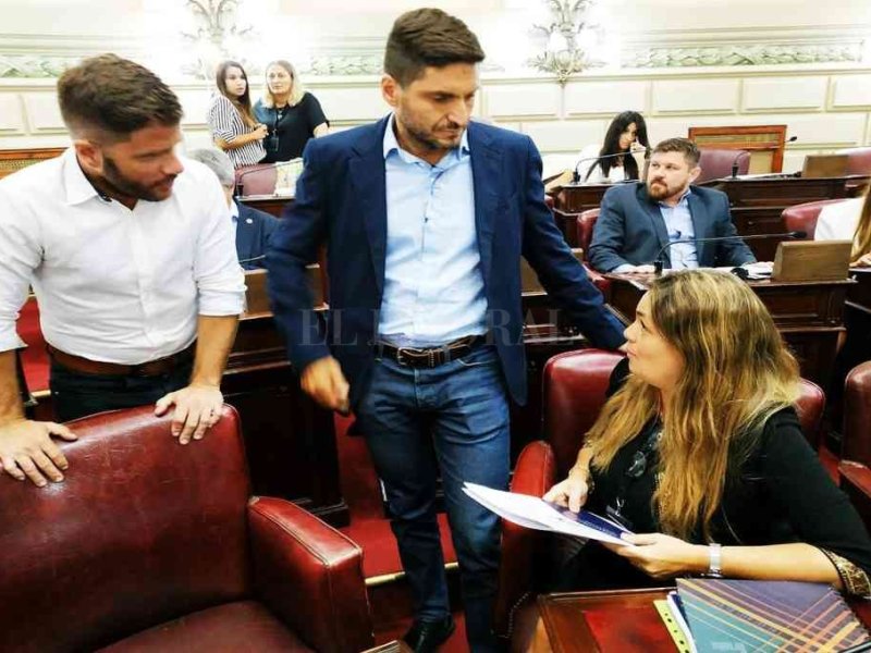 Piden informes y una bicameral de seguimiento sobre el plan de vacunas en Santa Fe