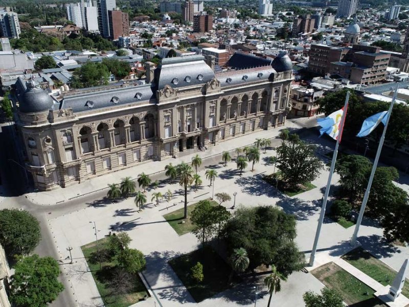 Paritaria estatal en Santa Fe: propuesta del 35%  de aumento en tres tramos
