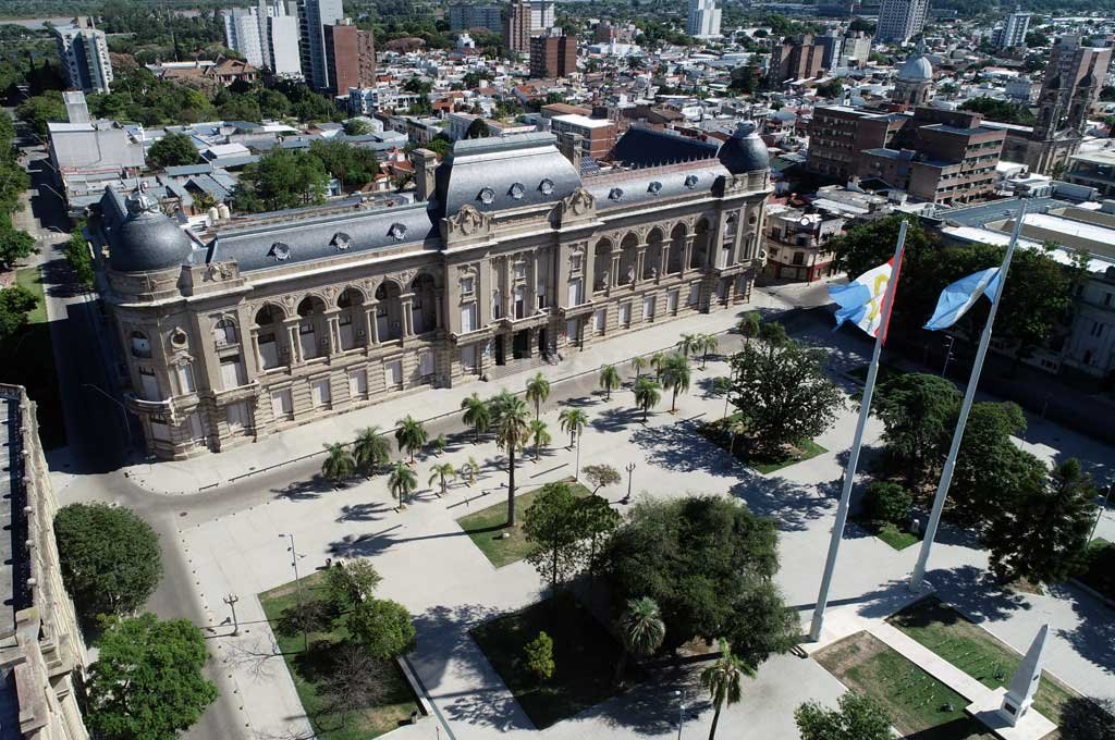 Paritaria estatal en Santa Fe: propuesta del 35%  de aumento en tres tramos