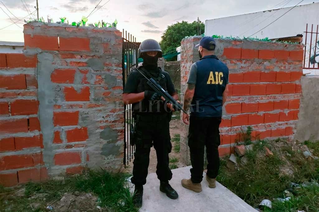Tumban tres «kioscos»  de drogas en Alto Verde