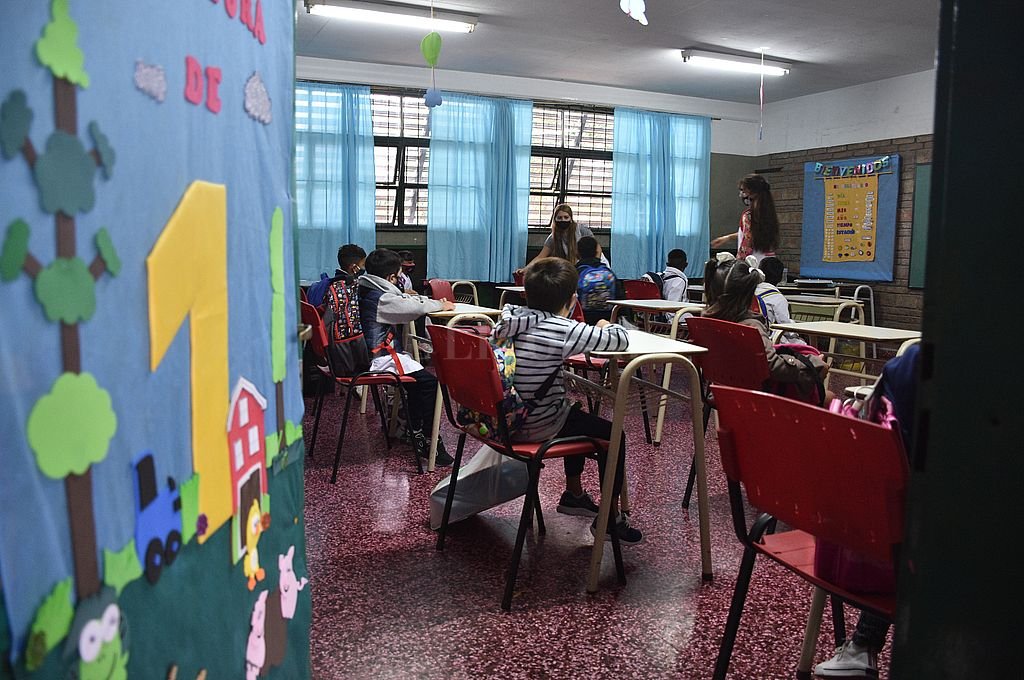 El Covid, las escuelas «reales» y la mirada científica de dos pediatras