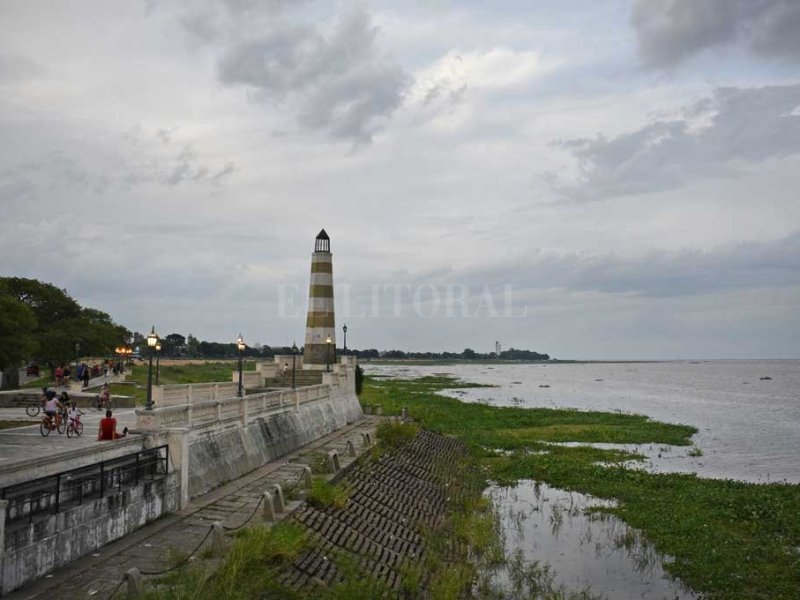 El Río Paraná se acerca a los 2 metros en Santa Fe