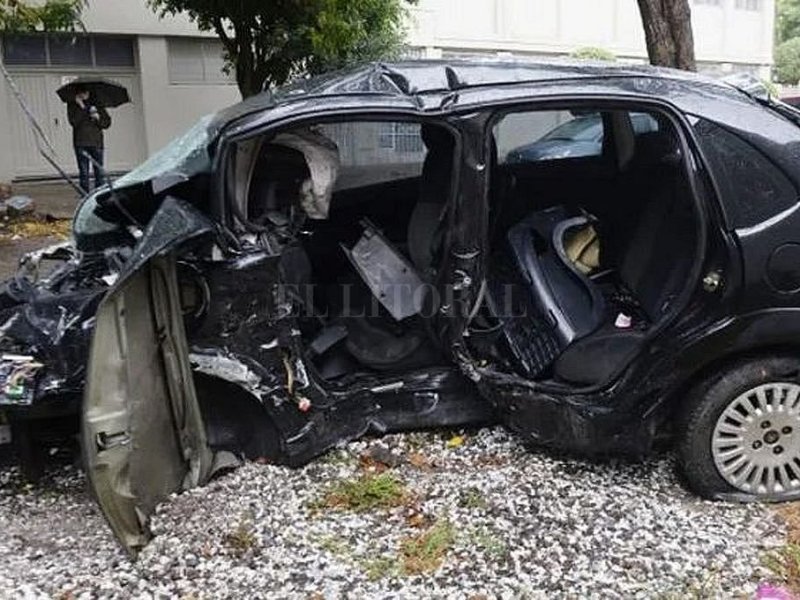 Picada mortal: uno de los autos venía a 120 kilómetros por hora