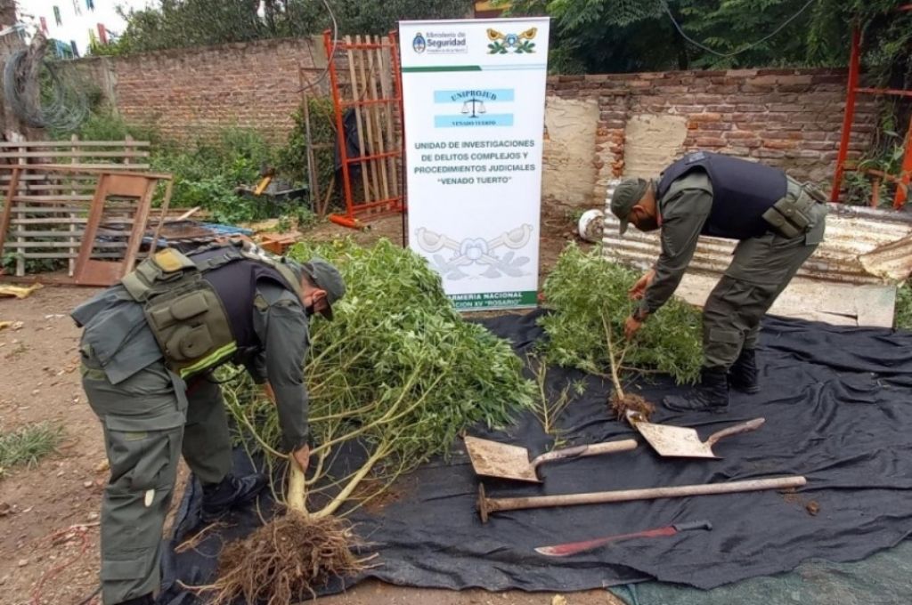 Mujer y sus hijos detenidos por vender drogas en el sur santafesino