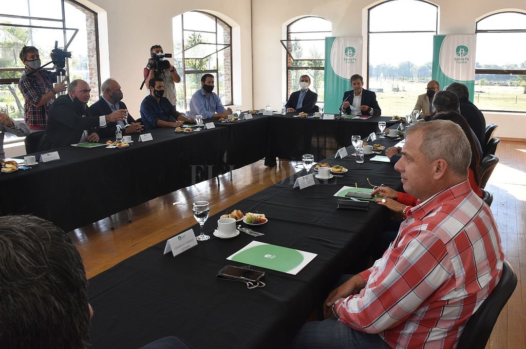 Hidrovía: consideran que el Puerto Santa Fe «no debe estar ausente en la planificación»
