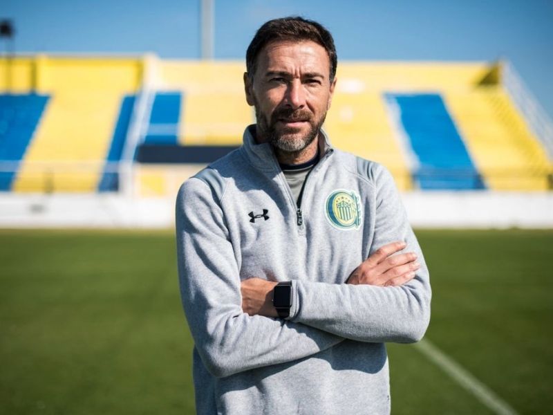 «Kily» González continúará siendo DT en Rosario Central