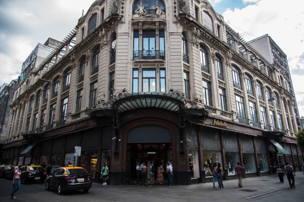 Solicitaron que se declare de utilidad pública el edificio de Falabella