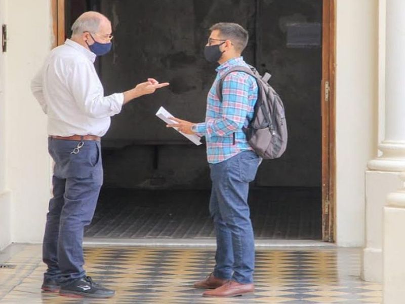 Elortondo: promueven becas para que más jóvenes sigan estudiando