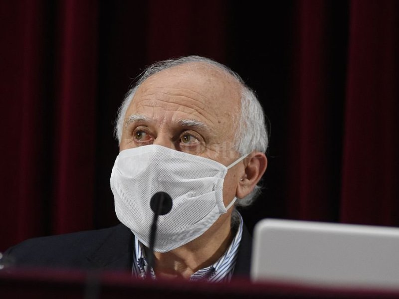 Covid: Lifschitz se encuentra en buen estado pero seguirá internado en sala general