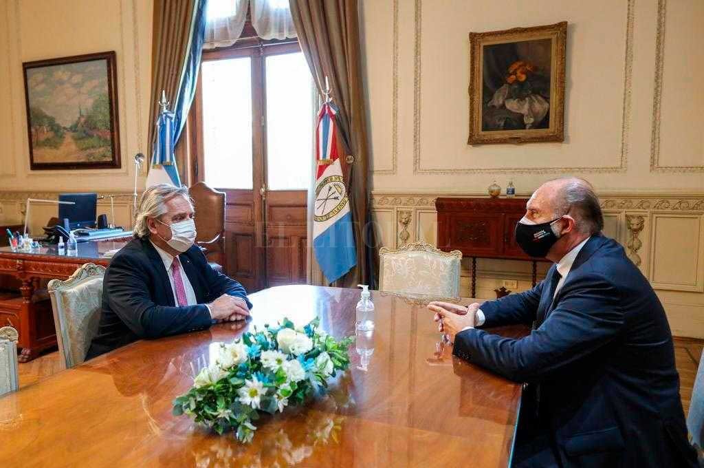 Alberto Fernández se reunió en Rosario con Perotti