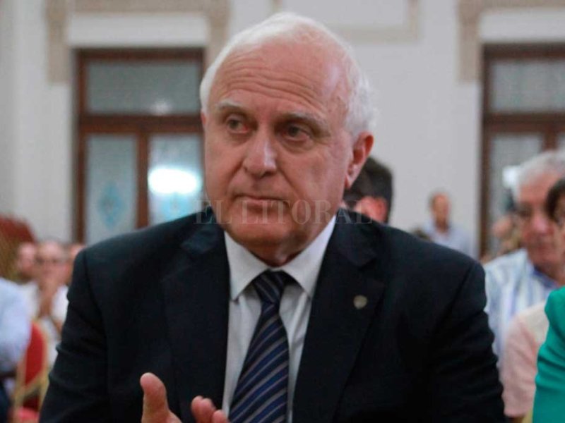 Lifschitz permanece internado en terapia intensiva
