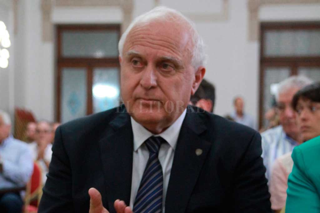 Lifschitz permanece internado en terapia intensiva