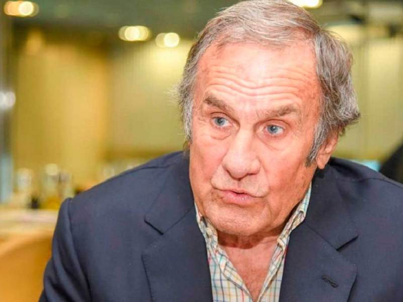 Reutemann sigue en terapia intensiva, sin signos de sangrado digestivo
