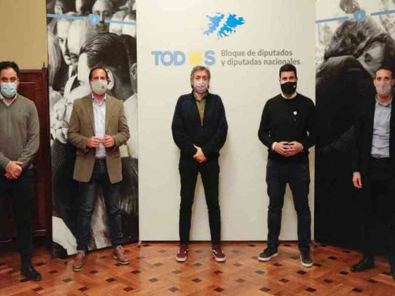 Máximo Kirchner y Marcos Cleri recibieron al intendente de Pérez y el presidente comunal de General Lagos