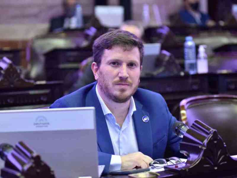 Tres días sin IVA: presentan proyecto para eximir a pymes y trabajadores del pago del impuesto