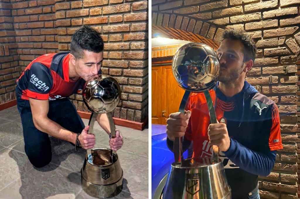 Algunos hinchas «descubrieron» la Copa y tienen la foto de su vida