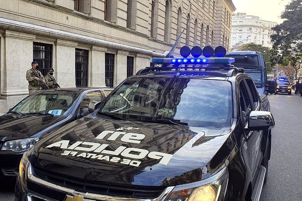 Quiénes son los siete presos de «alto perfil» trasladados desde Santa Fe a cárceles federales