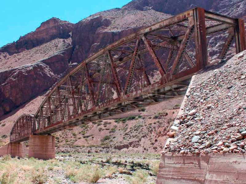De la Laguna Setúbal a la Cordillera de Los Andes: el destino final del puente ferroviario