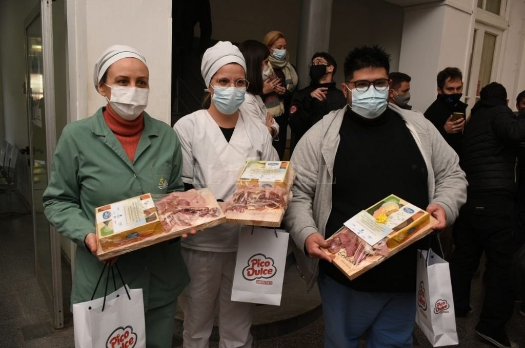Agasajo al personal del Cullen: 1450 veces «gracias»
